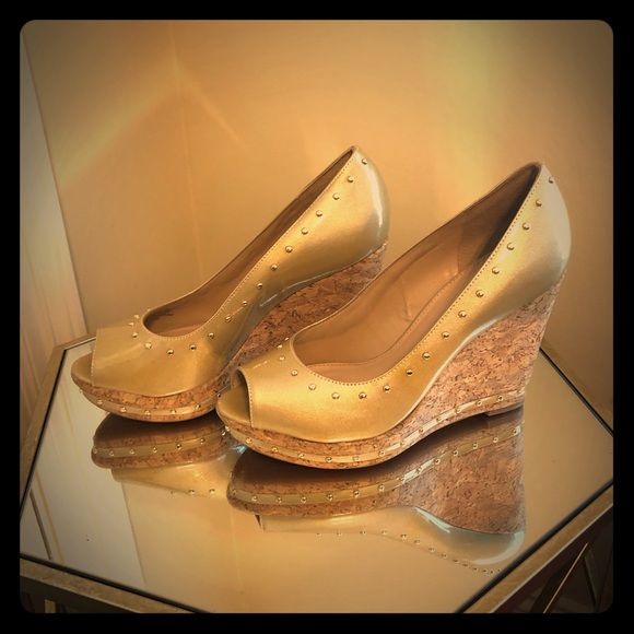 ANTONIO MELANI Shoes - Antonio Melani Gold Peep Toe Wedge Heels size 7.5M